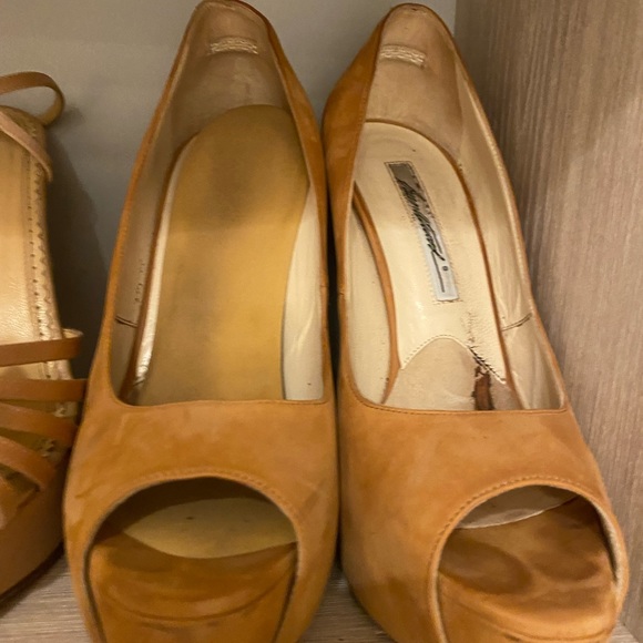 Brian Atwood 7.5 - Picture 2 of 2